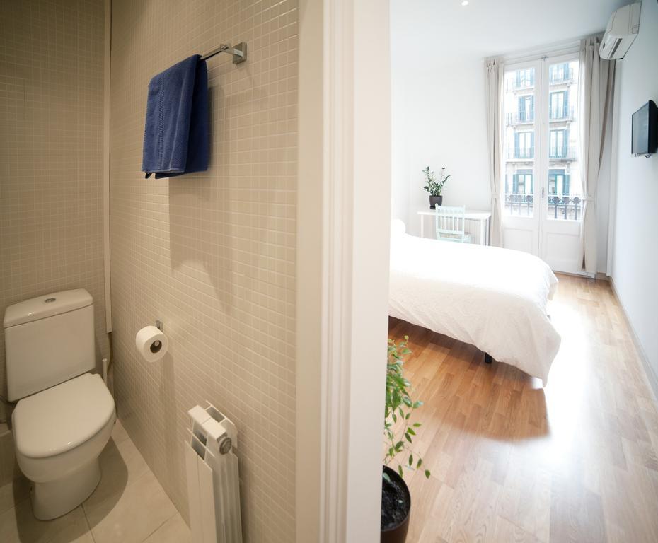 Apartment In Plaza Catalunya Barcelona Room photo