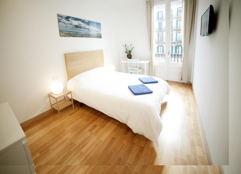Apartment In Plaza Catalunya Barcelona Room photo